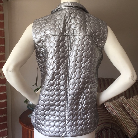 NWT Fresh puffer vest - Picture 4 of 7